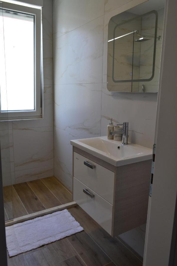 Villa Apartment Joel Трогир Экстерьер фото